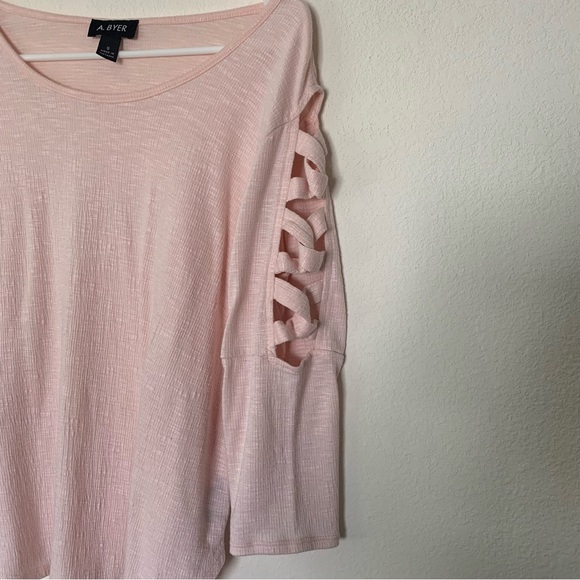 A. Byer Women's Soft Pink Top with Sleeve Cutouts Size Small - Picture 2 of 10